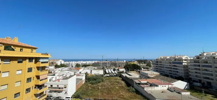 Sale of middle floor apartment in San Pedro de Alcántara 0