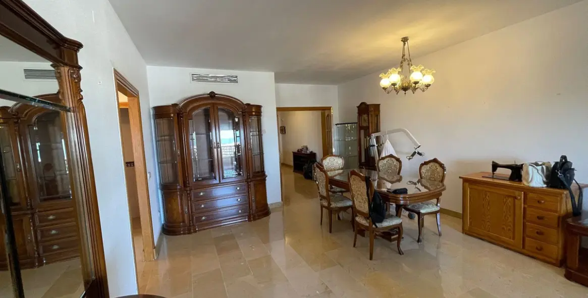 Sale of middle floor apartment in San Pedro de Alcántara 6