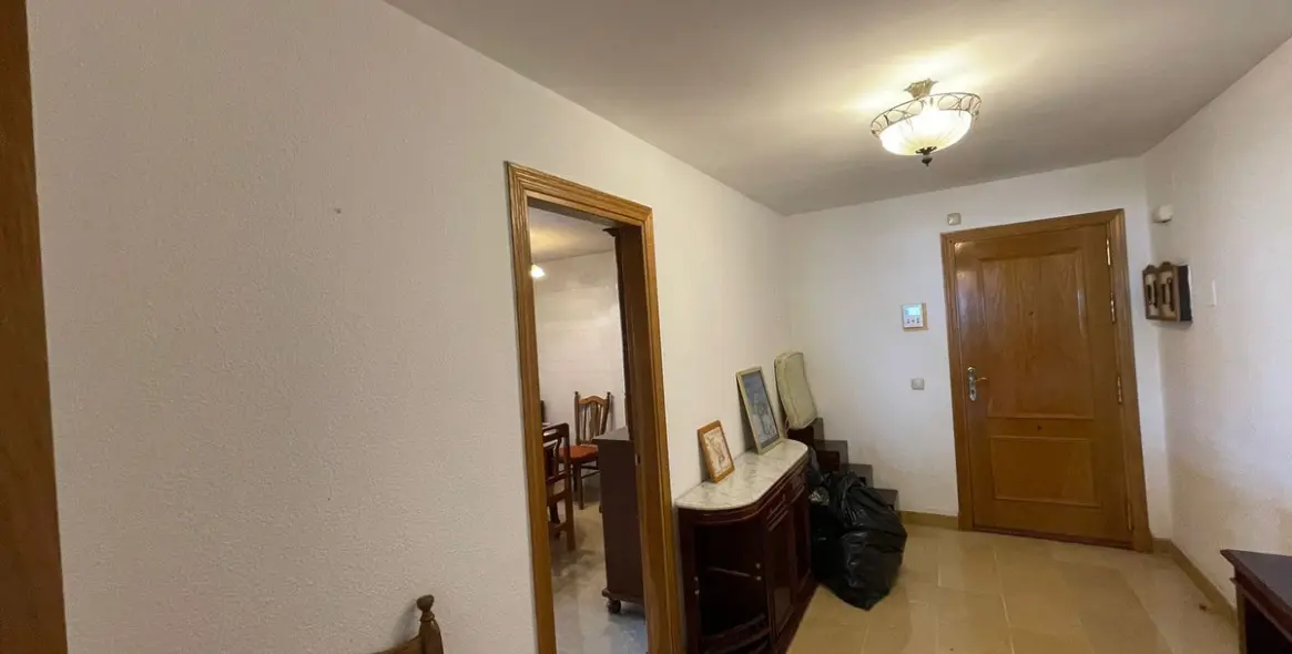 Sale of middle floor apartment in San Pedro de Alcántara 9