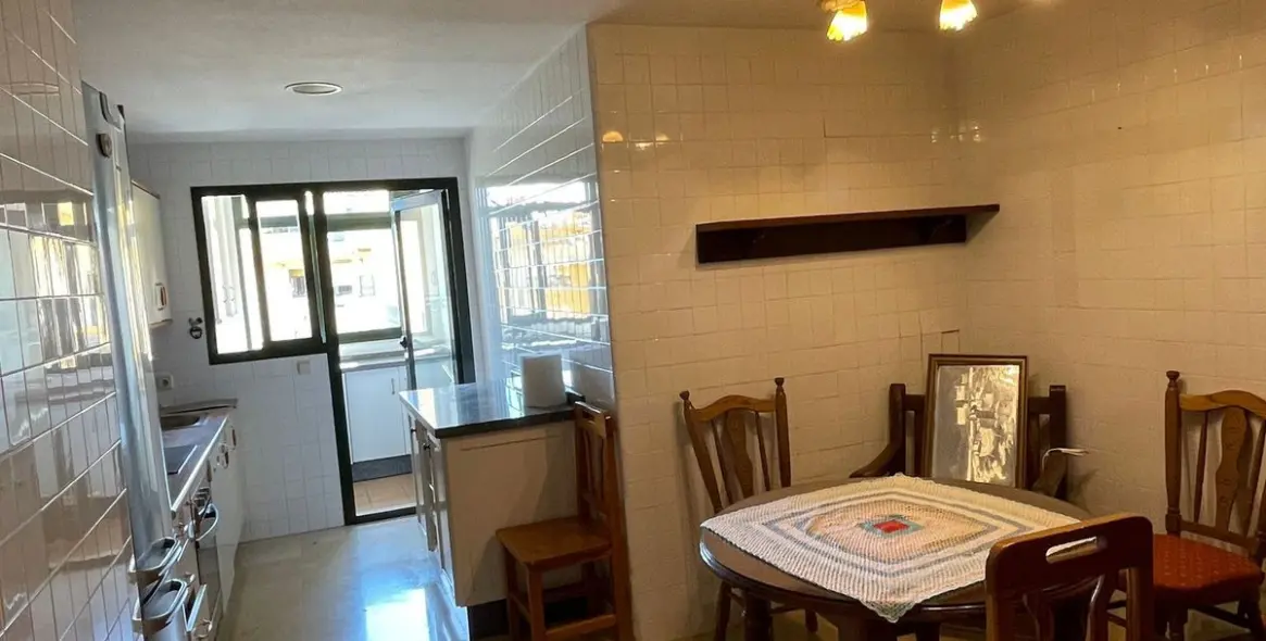 Sale of middle floor apartment in San Pedro de Alcántara 10