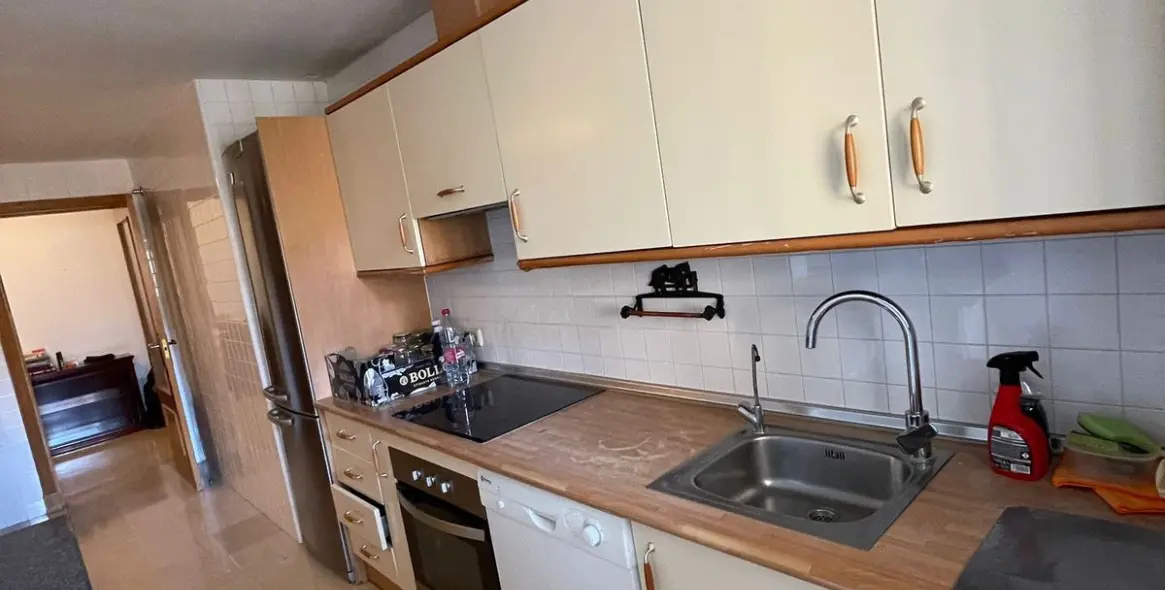 Sale of middle floor apartment in San Pedro de Alcántara 11