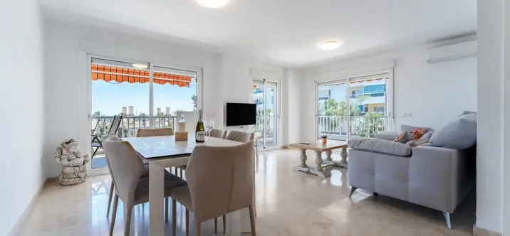 Venta de apartamento en planta media en Fuengirola 1