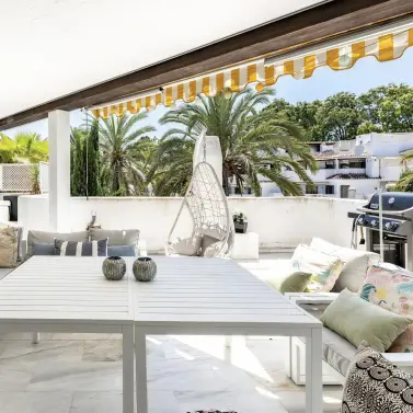 Sale of ground floor apartment in Elviria
