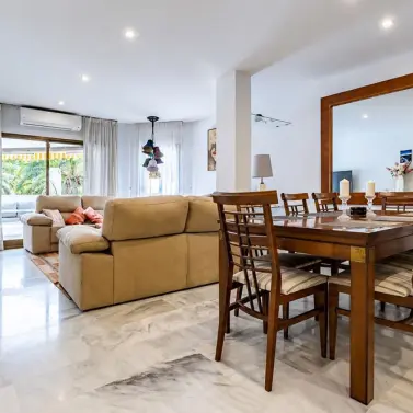 Sale of ground floor apartment in Elviria