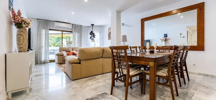 Sale of ground floor apartment in Elviria 2