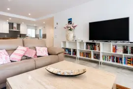 Image 4 thumb