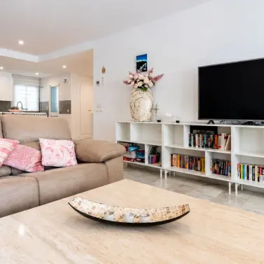 Sale of ground floor apartment in Elviria