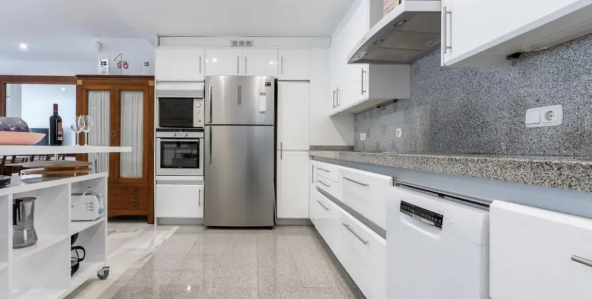 Sale of ground floor apartment in Elviria 9