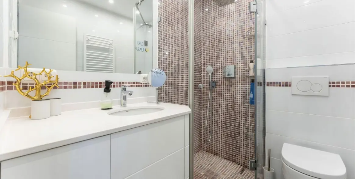 Sale of ground floor apartment in Elviria 17