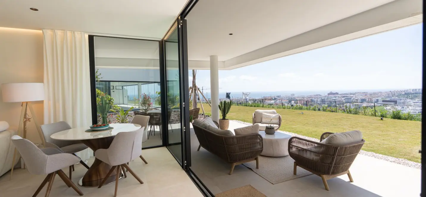 Продажа апартаментов на первом этаже в Estepona 1