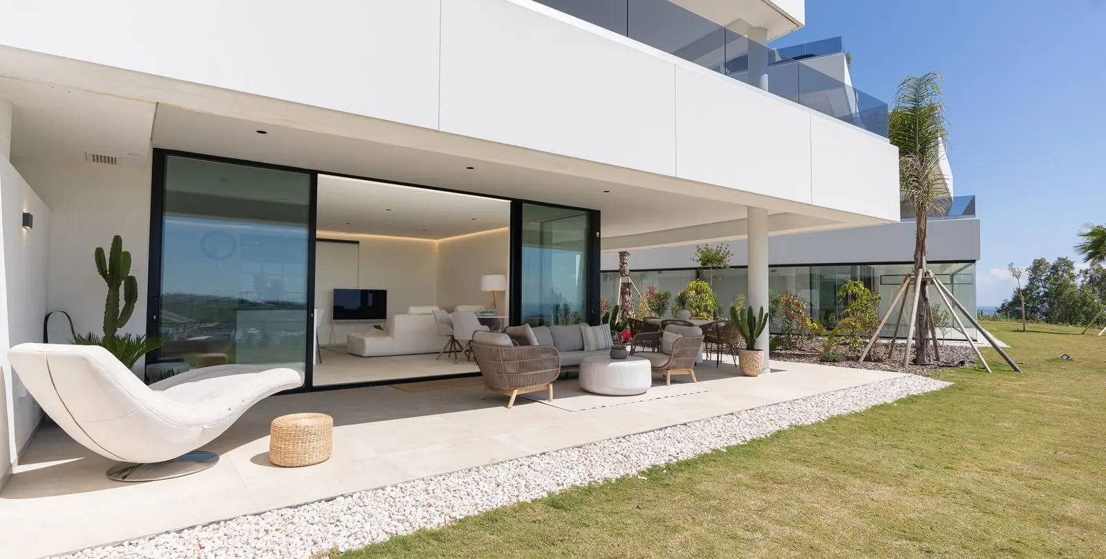 Sale of ground floor apartment in Estepona 4