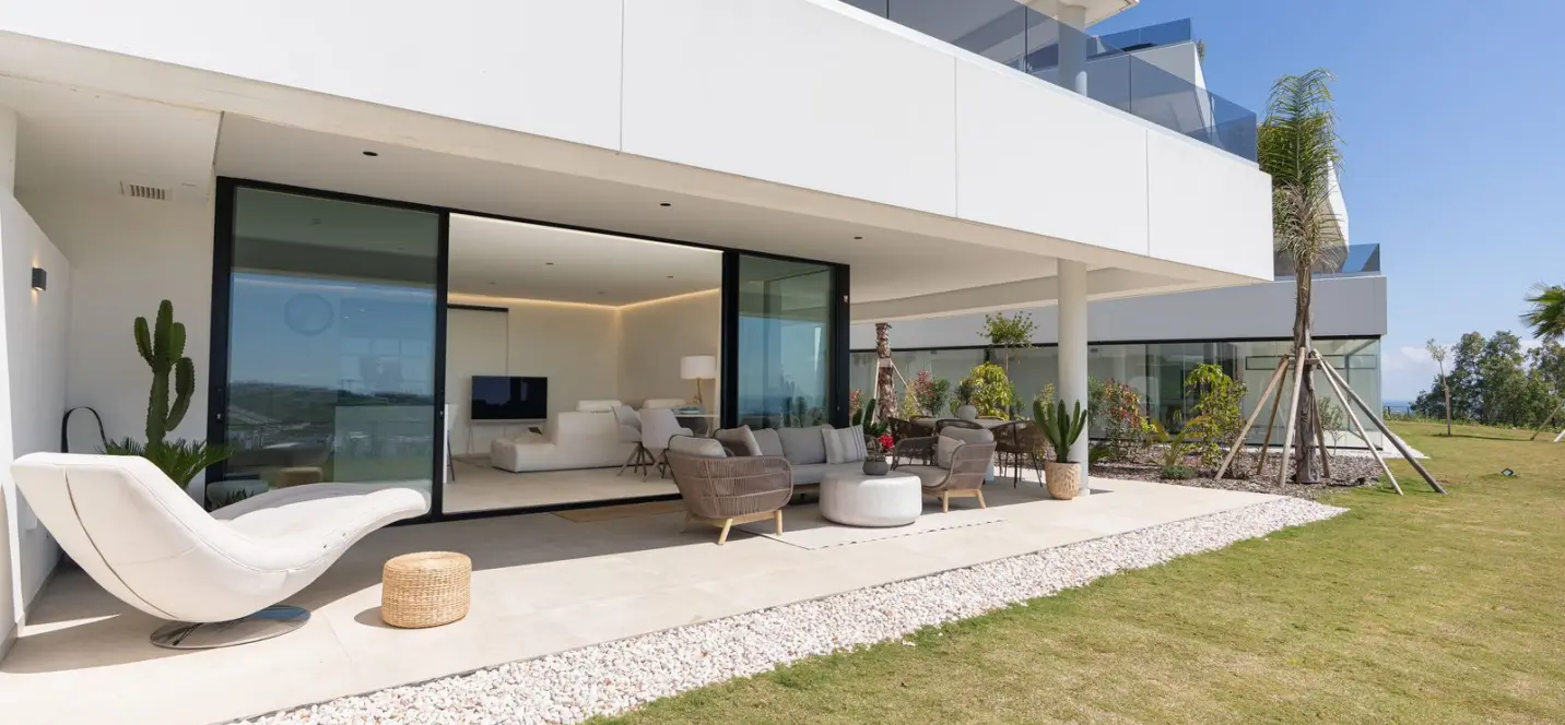 Продажа апартаментов на первом этаже в Estepona 3