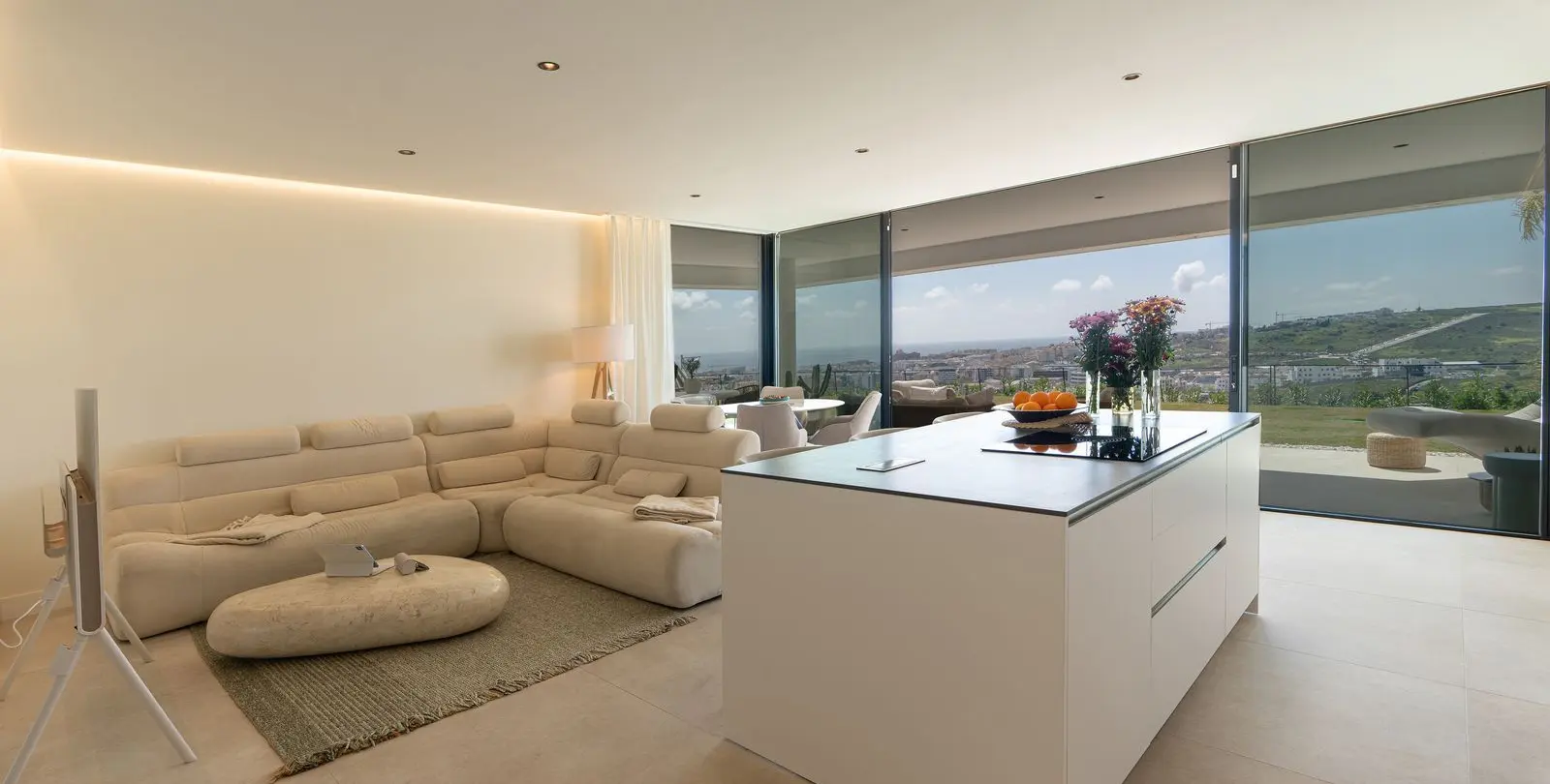 Sale of ground floor apartment in Estepona 7