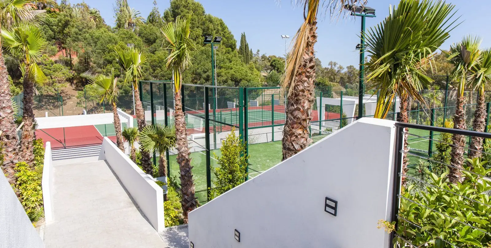 Sale of ground floor apartment in Estepona 20