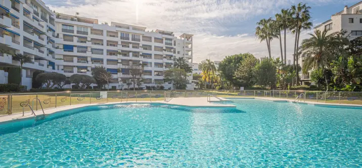 Sale of penthouse duplex in Puerto Banús 0