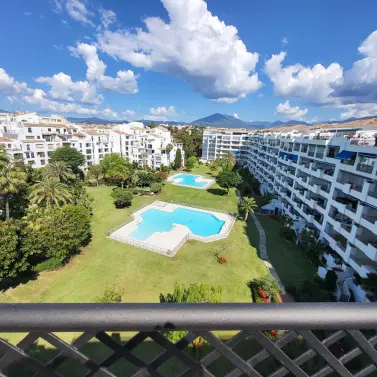 Sale of penthouse duplex in Puerto Banús