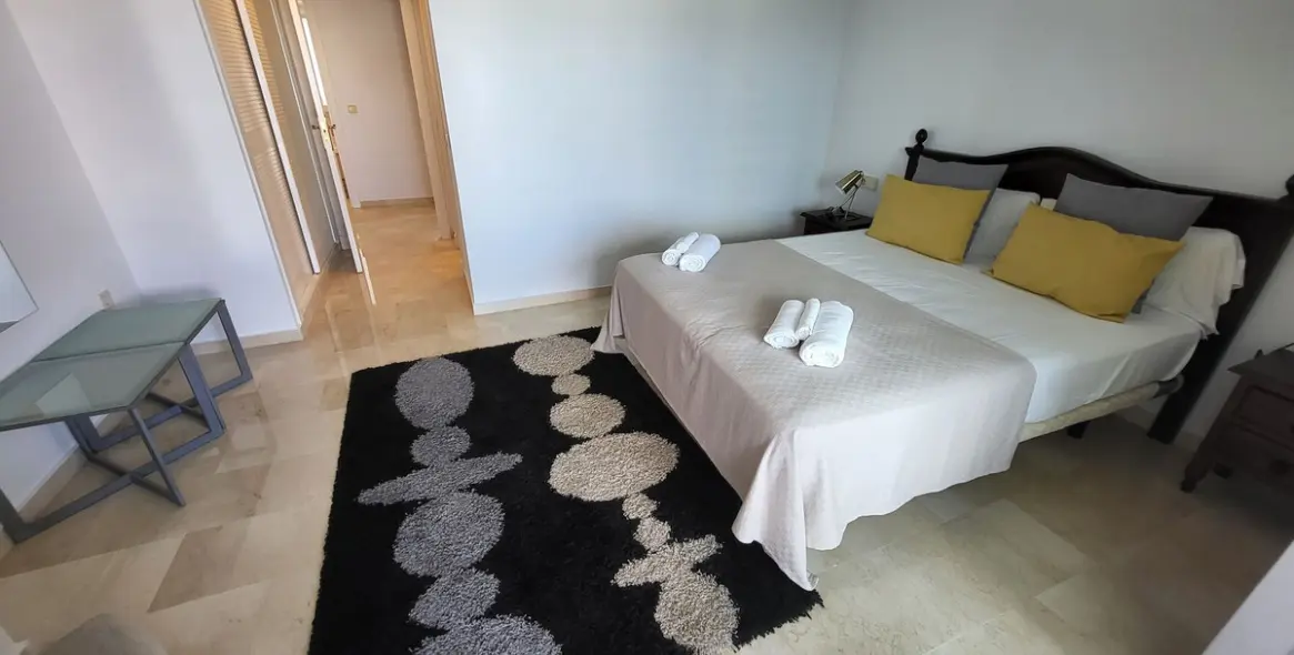 Sale of penthouse duplex in Puerto Banús 5