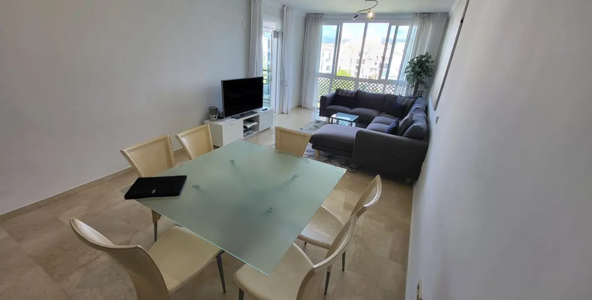Sale of penthouse duplex in Puerto Banús 10