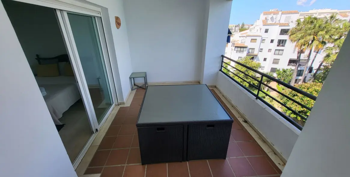 Sale of penthouse duplex in Puerto Banús 13