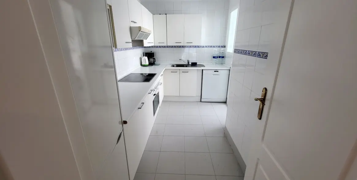 Sale of penthouse duplex in Puerto Banús 16