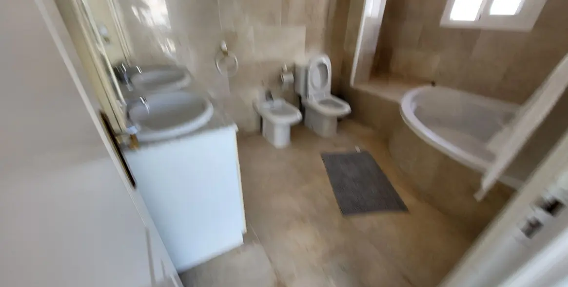 Sale of penthouse duplex in Puerto Banús 30