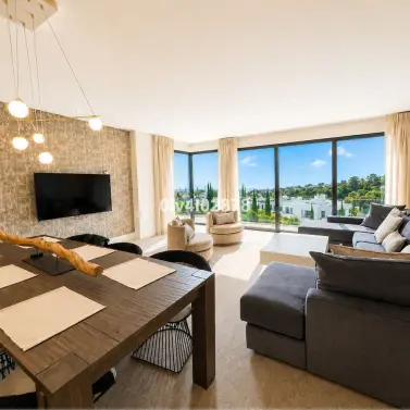 Sale of middle floor apartment in La Quinta
