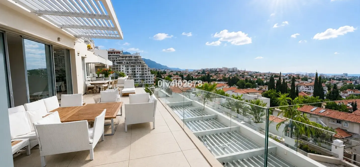 Sale of middle floor apartment in La Quinta 0