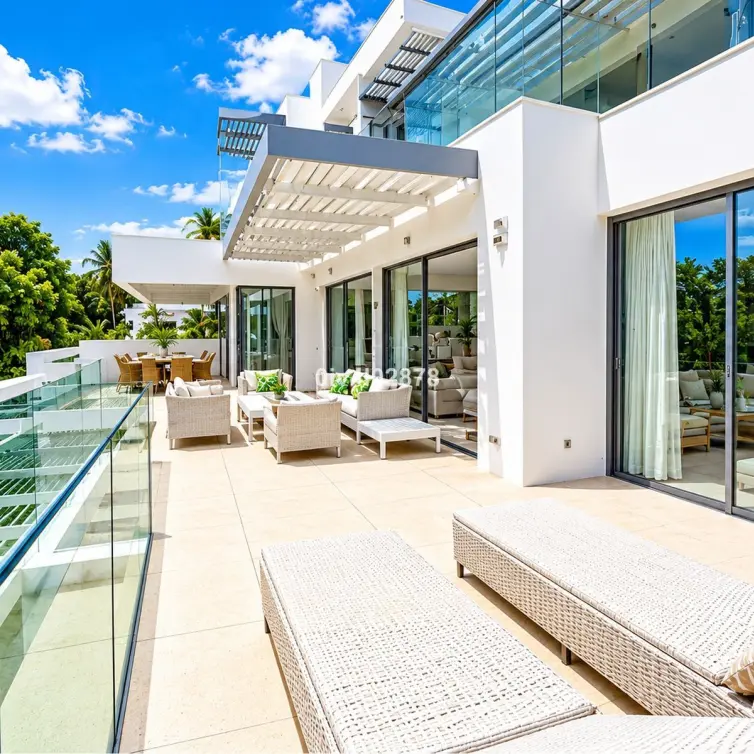 Sale of middle floor apartment in La Quinta