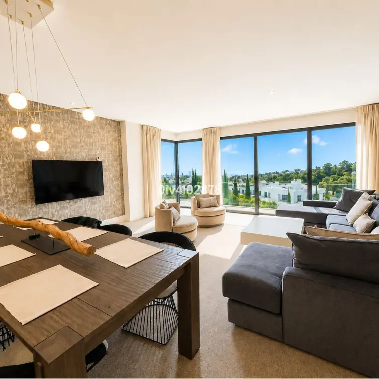 Sale of middle floor apartment in La Quinta