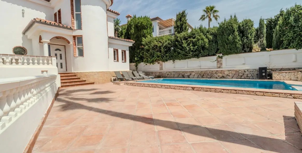 Sale of detached villa in El Faro 20