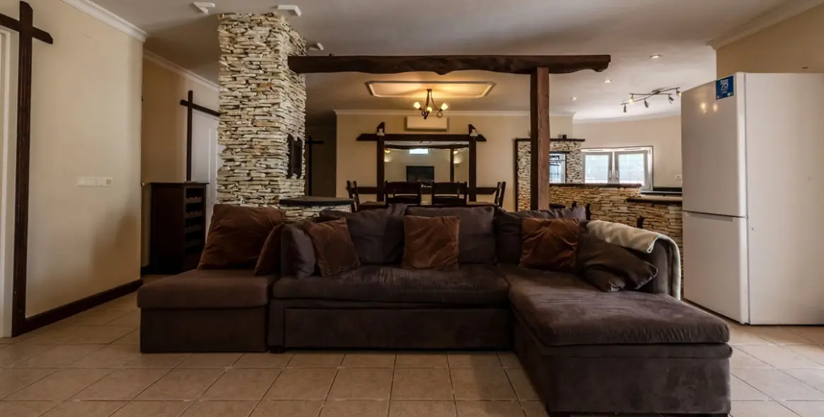 Sale of detached villa in El Faro 25