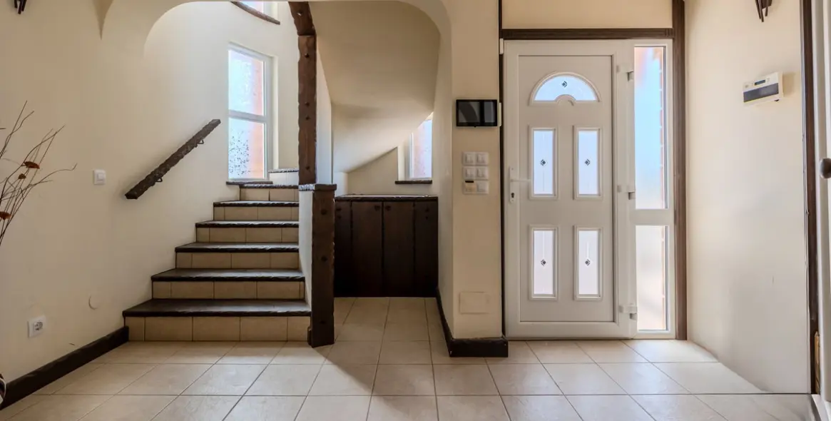 Sale of detached villa in El Faro 38