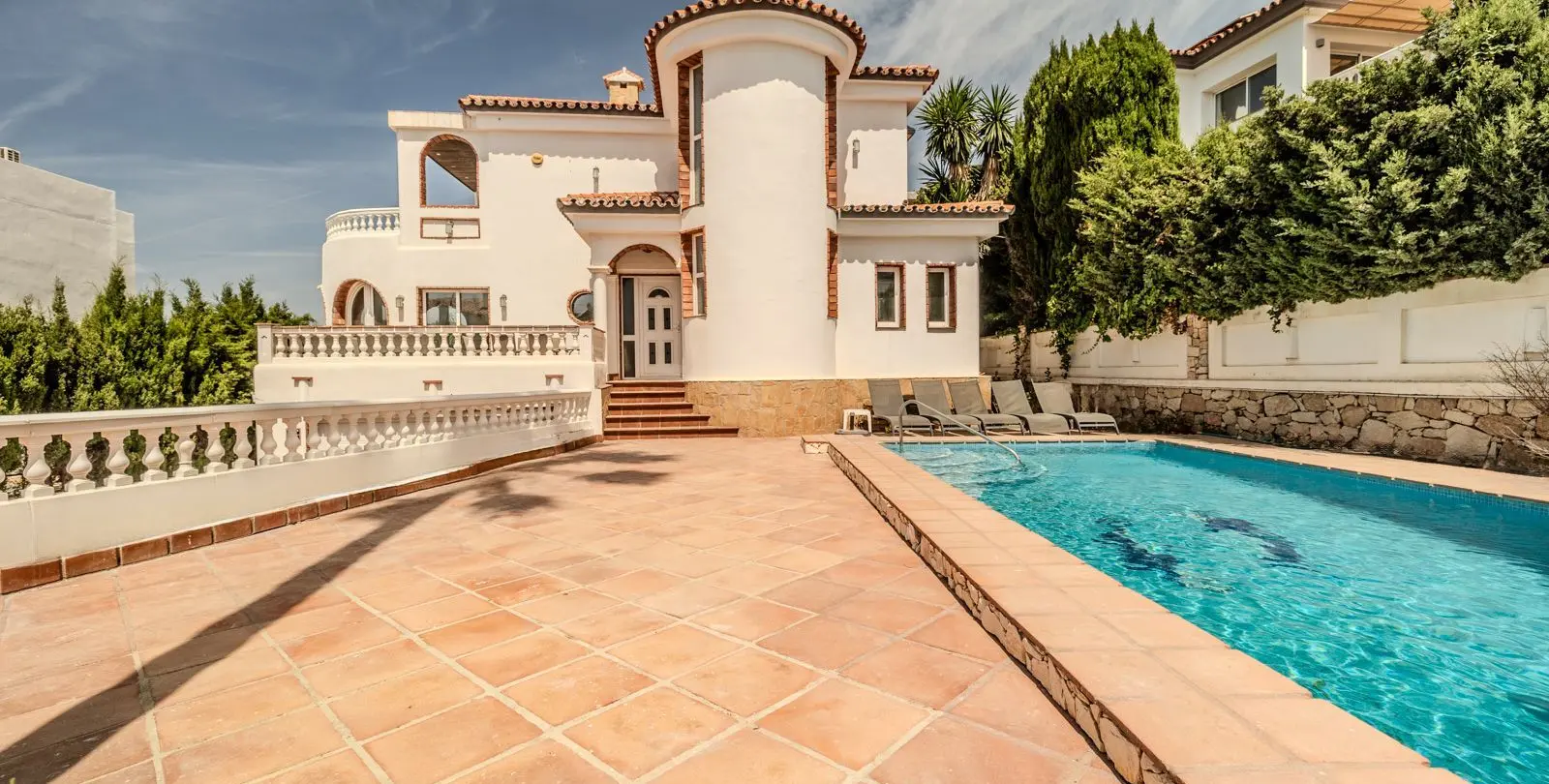 Sale of detached villa in El Faro 1