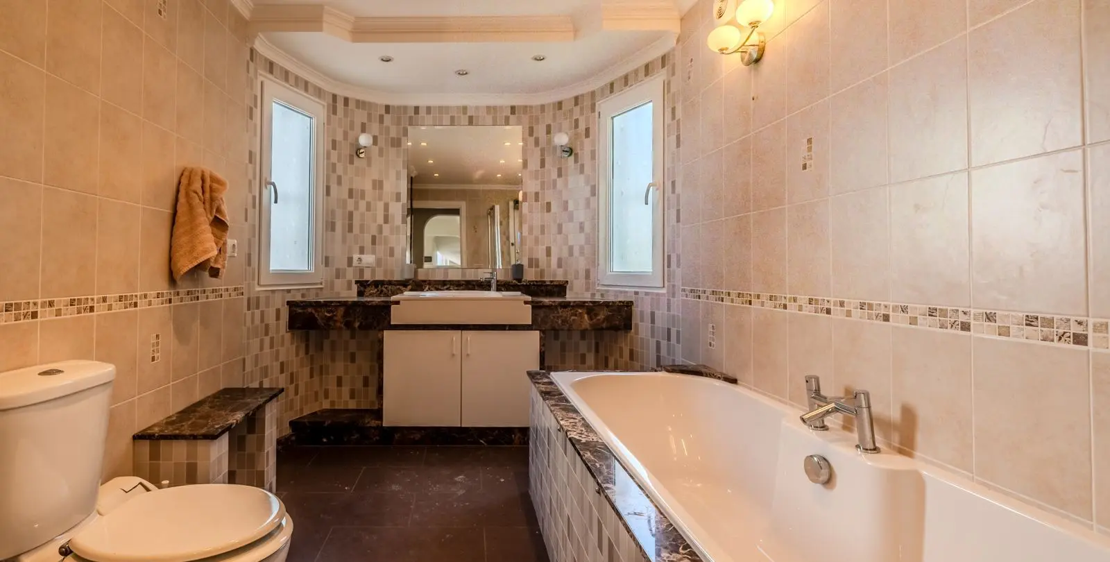 Sale of detached villa in El Faro 14