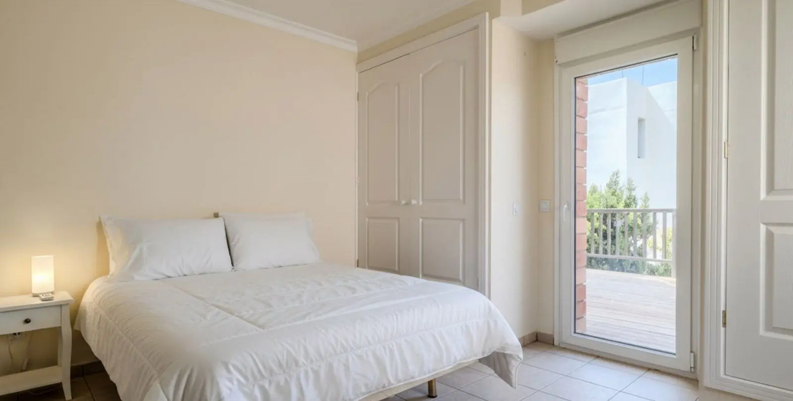 Sale of detached villa in El Faro 19
