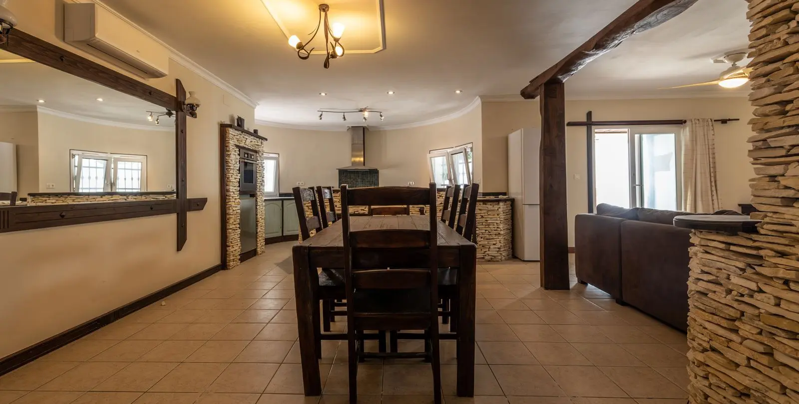 Sale of detached villa in El Faro 26
