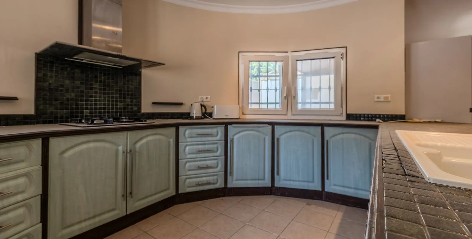 Sale of detached villa in El Faro 29