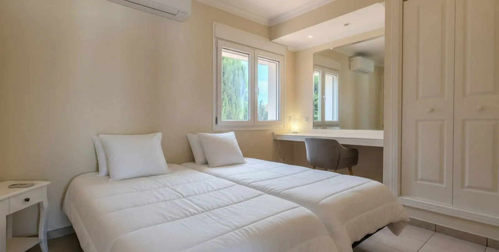 Sale of detached villa in El Faro 41