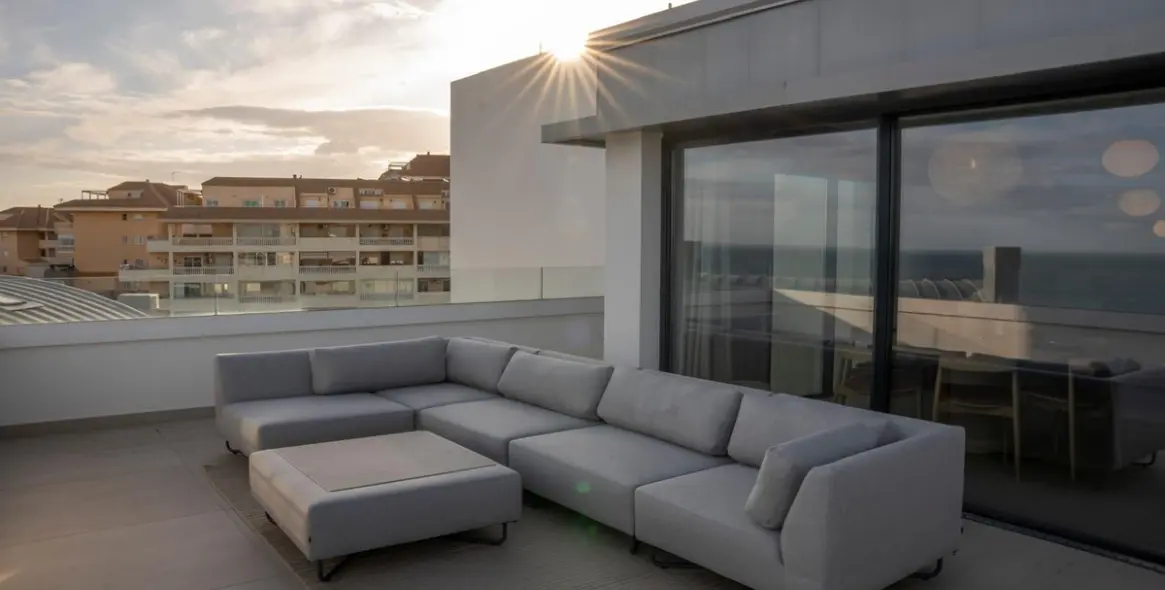Sale of penthouse in Benalmadena 2