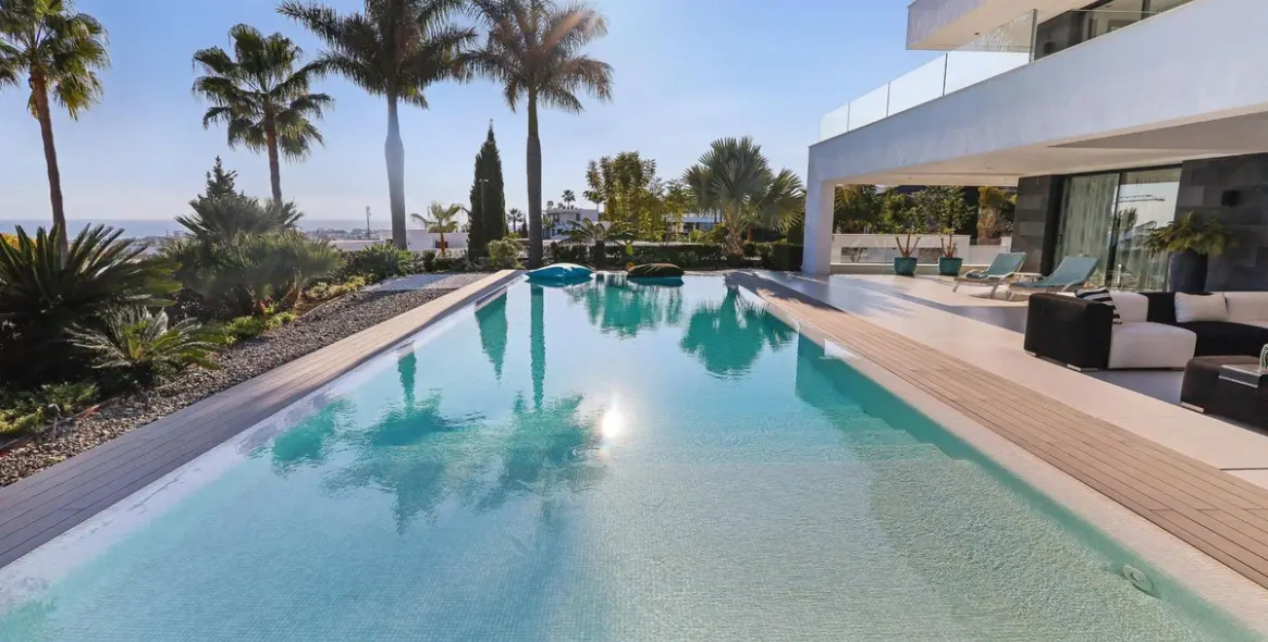 Venta de villa independiente en Los Flamingos 4