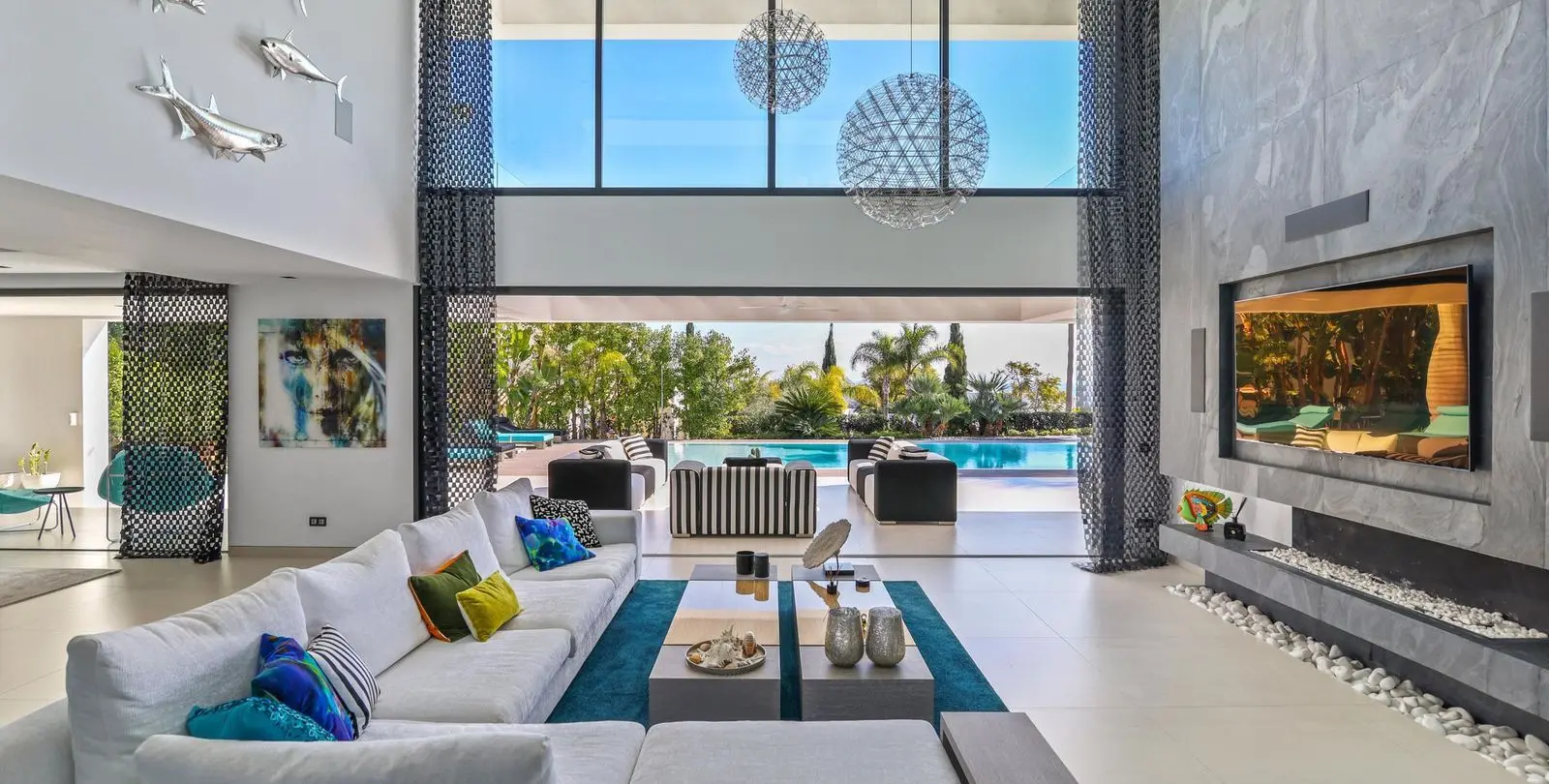 Venta de villa independiente en Los Flamingos 15