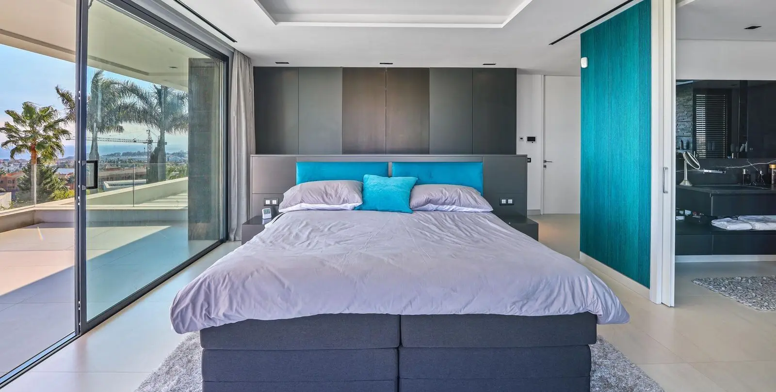 Venta de villa independiente en Los Flamingos 33