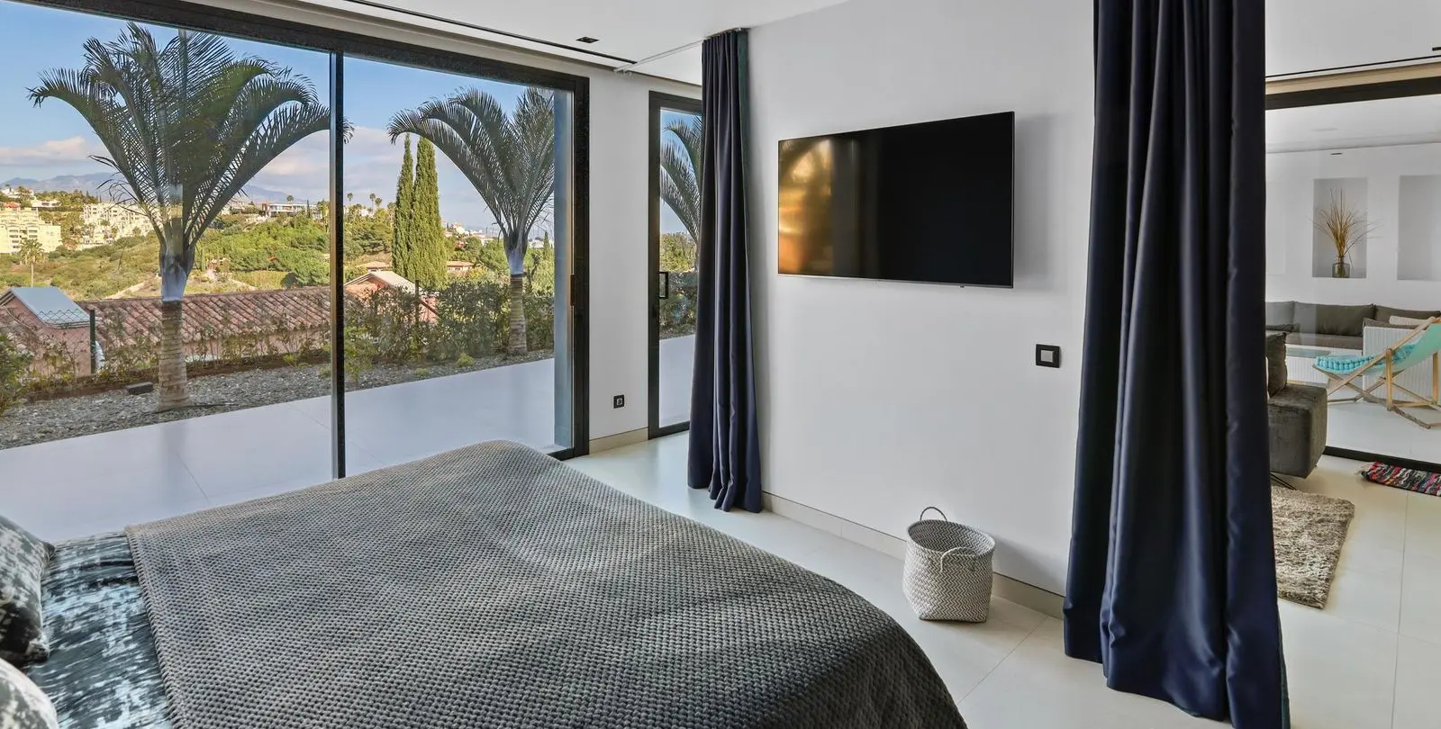 Venta de villa independiente en Los Flamingos 44
