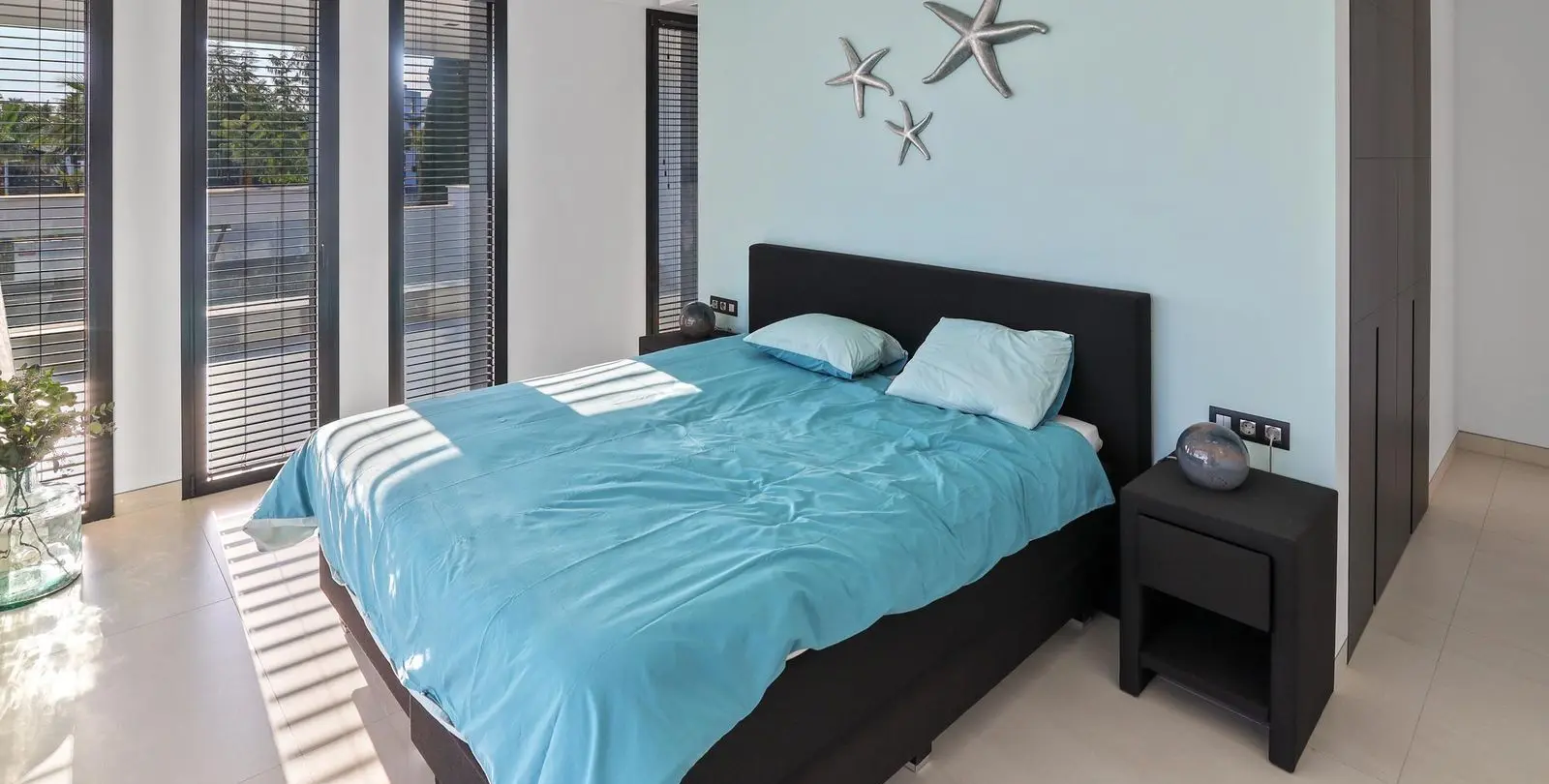 Venta de villa independiente en Los Flamingos 48