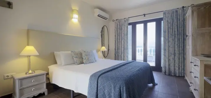 Venta de hostal en Nerja 1