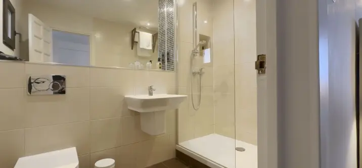 Venta de hostal en Nerja 3