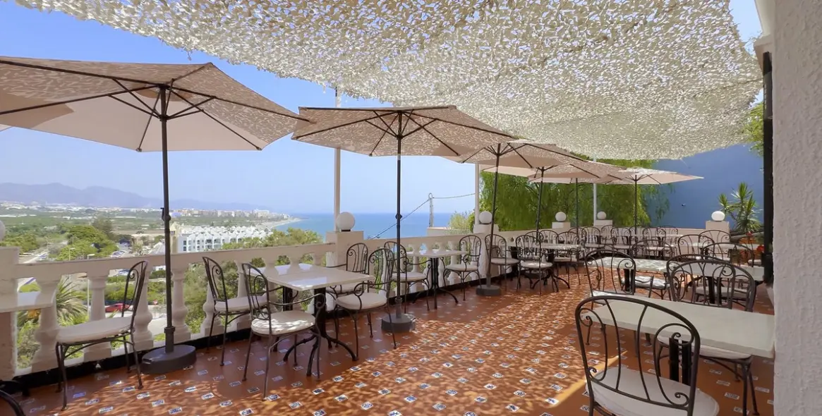Venta de hostal en Nerja 15