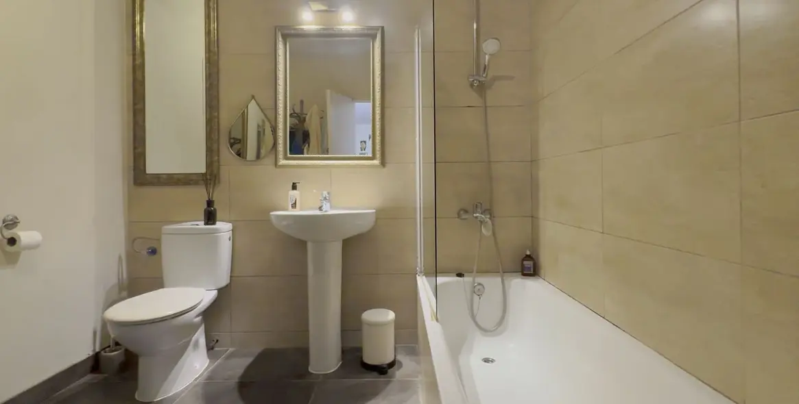 Venta de hostal en Nerja 18