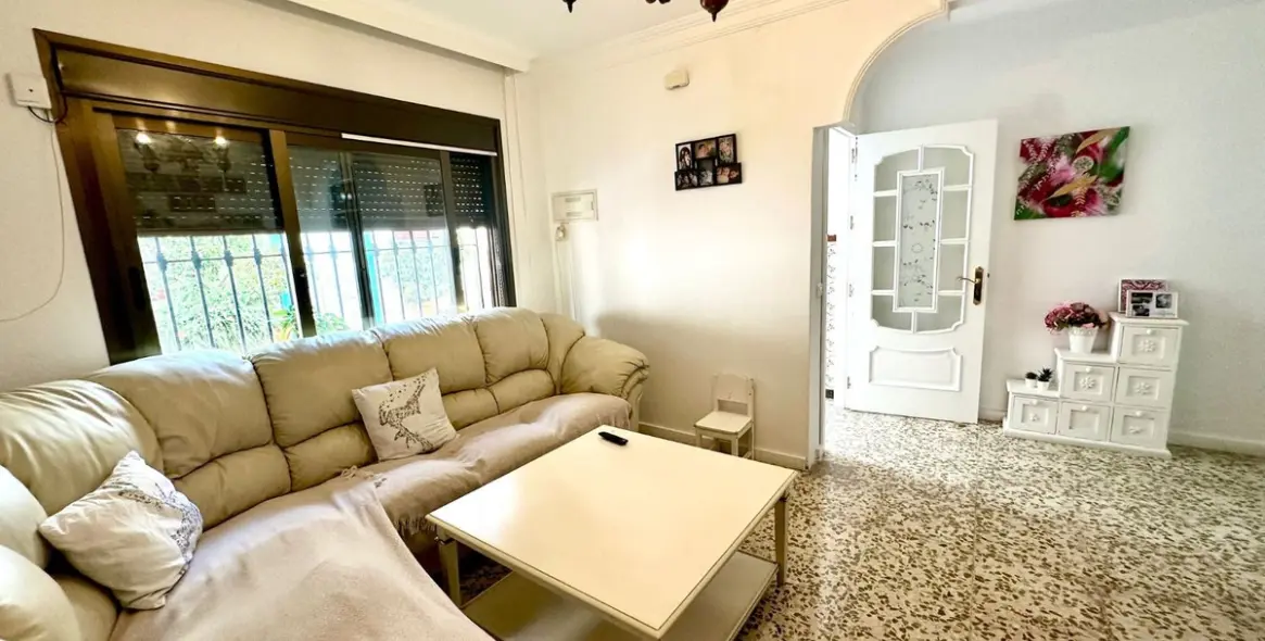 Продажа апартаментов на первом этаже в Estepona 1