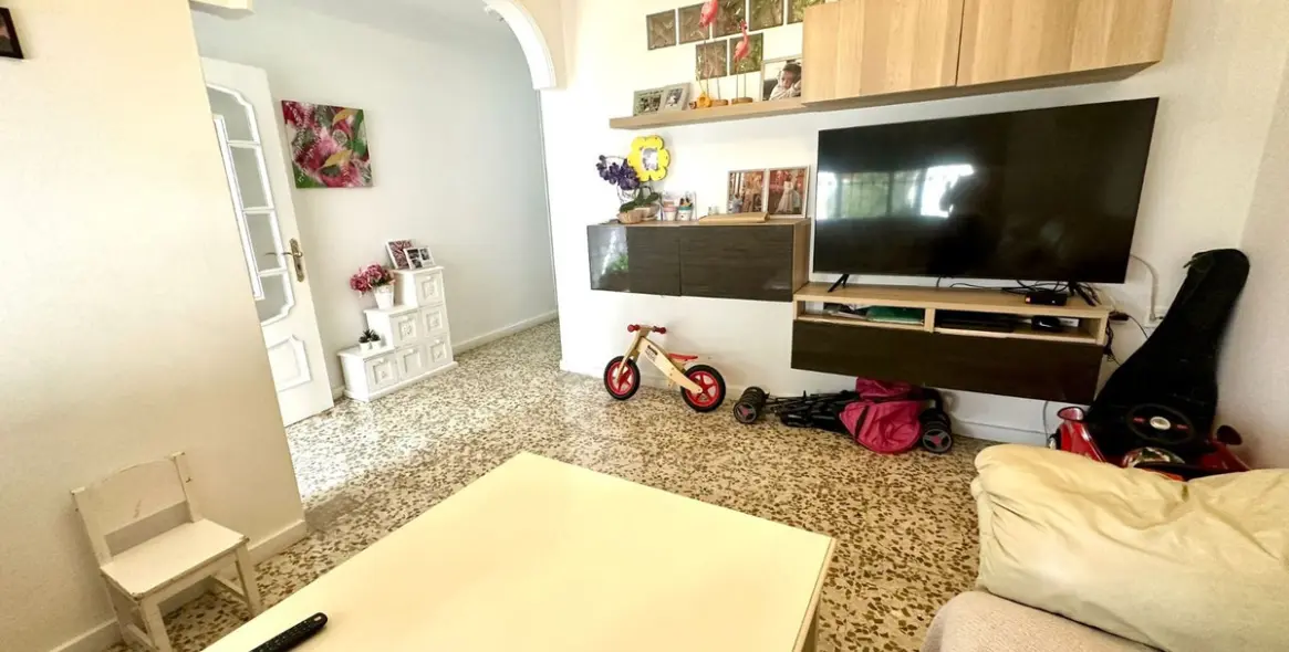 Продажа апартаментов на первом этаже в Estepona 3